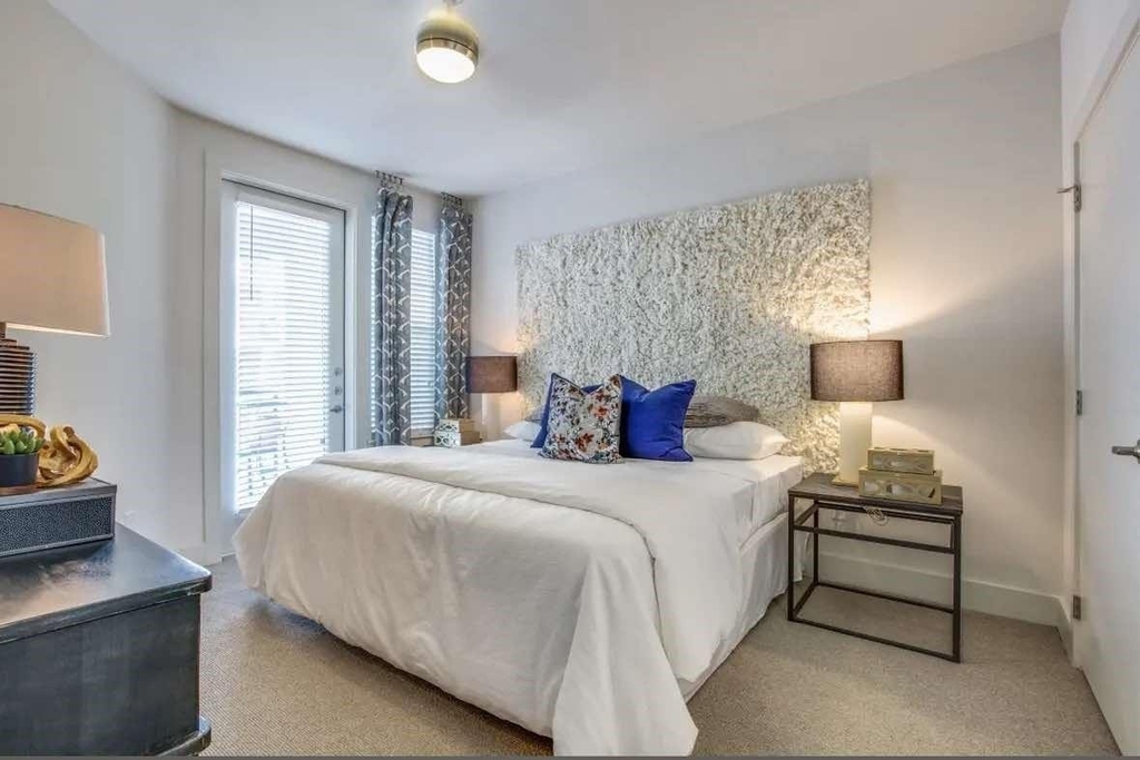 2525 Citywest Boulevard - Photo 7