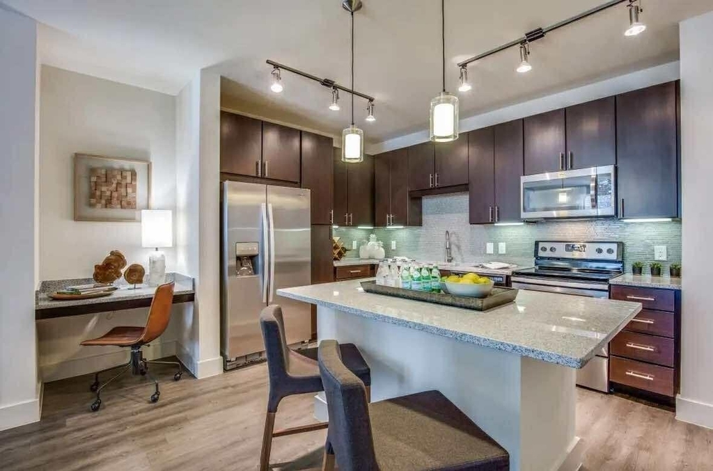 2525 Citywest Boulevard - Photo 12