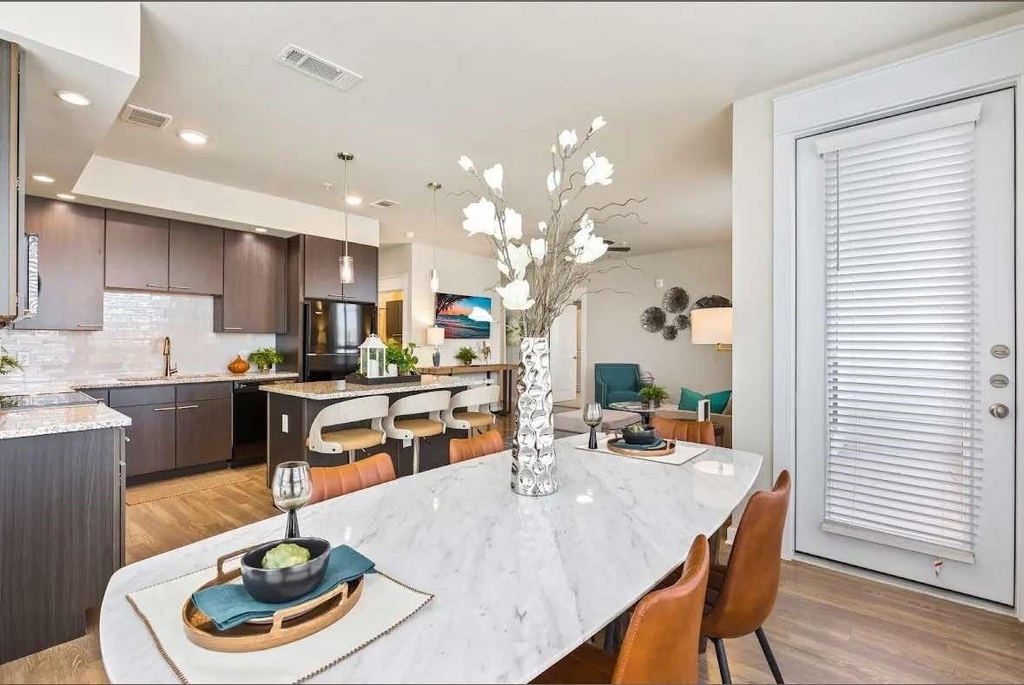 7204 Town Center Boulevard - Photo 3