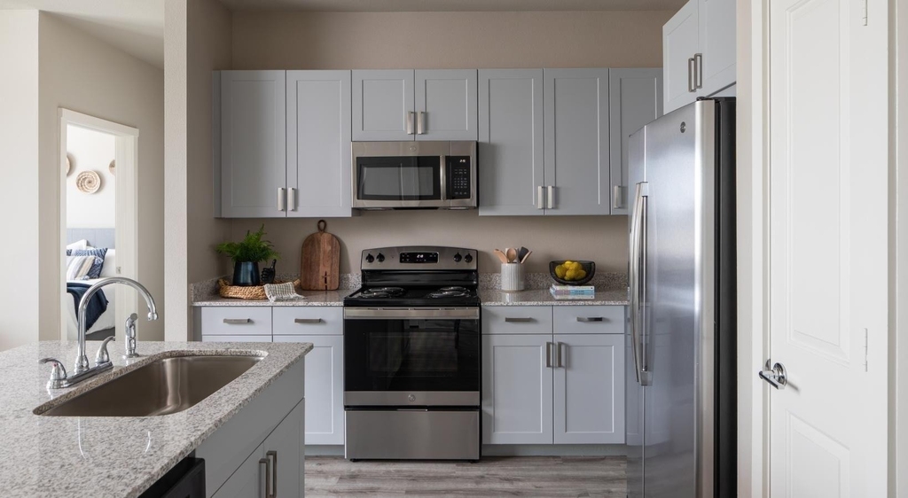 2525 Citywest Boulevard - Photo 6