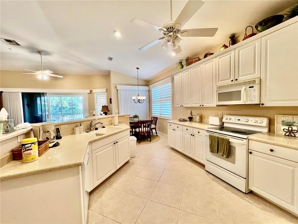 3304 Sunset Key Circle - Photo 9