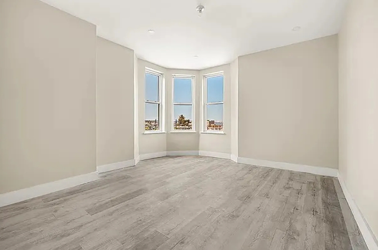 739 6th Avenue - Photo 1