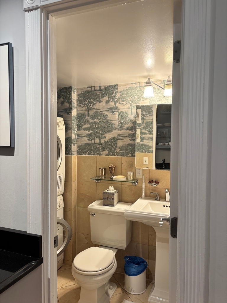 290 West 12th Street - Photo 5