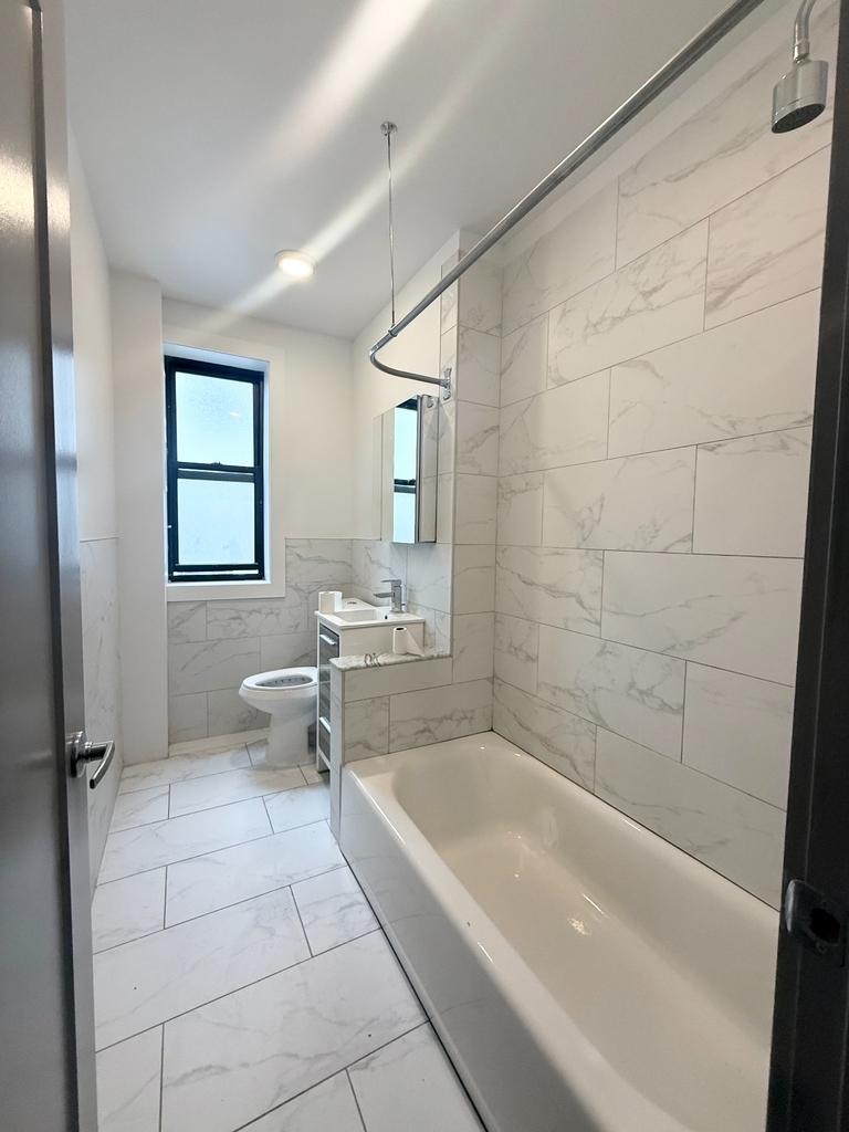 601 West 151st Street - Photo 4