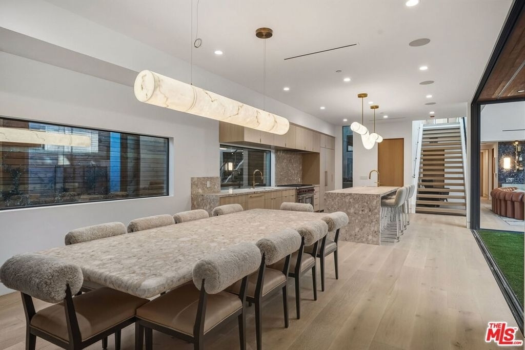 738 Palms Boulevard - Photo 12