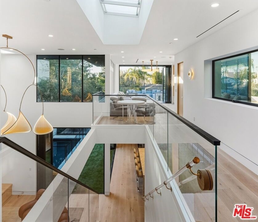 738 Palms Boulevard - Photo 18