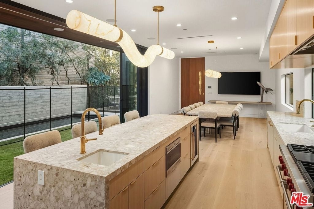 738 Palms Boulevard - Photo 15