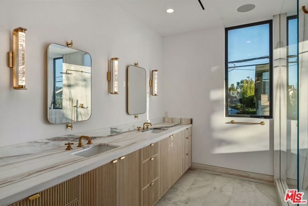 738 Palms Boulevard - Photo 30