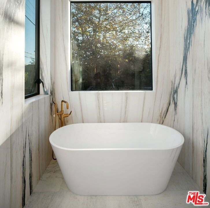 738 Palms Boulevard - Photo 33