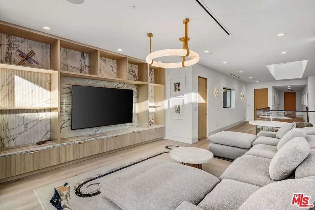 738 Palms Boulevard - Photo 23