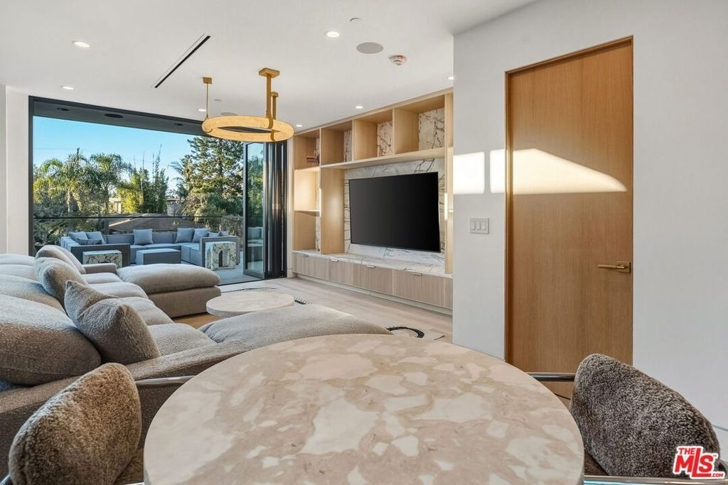 738 Palms Boulevard - Photo 25