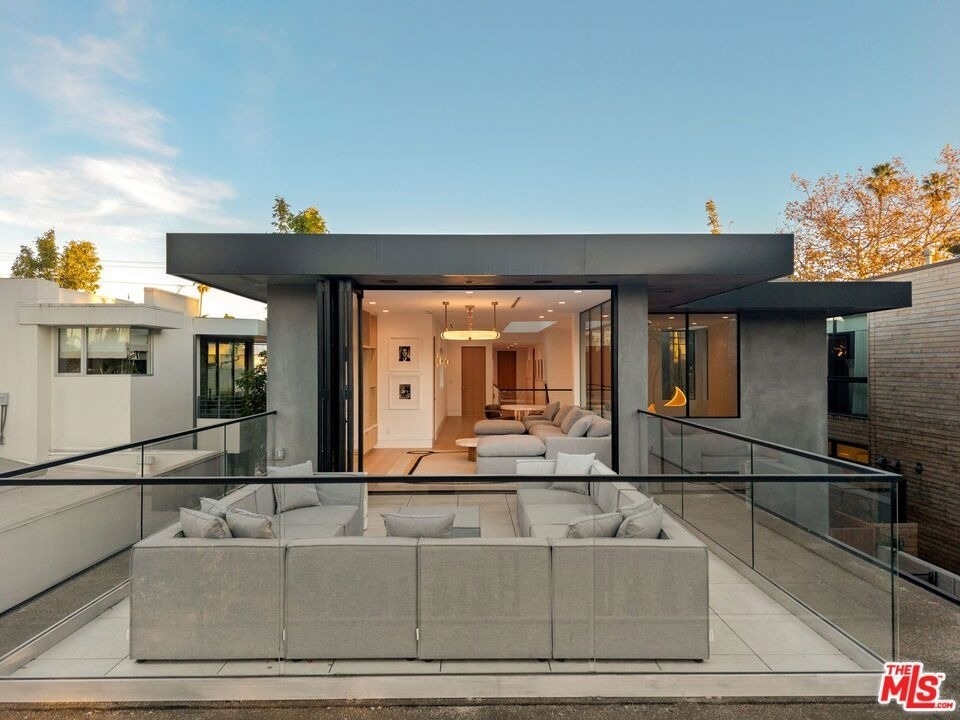 738 Palms Boulevard - Photo 21