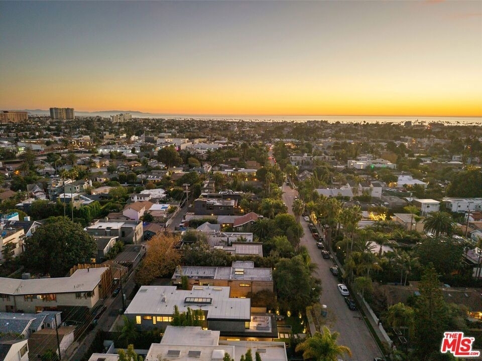 738 Palms Boulevard - Photo 33
