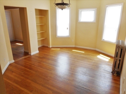 125 Greenbrier St - Photo 0