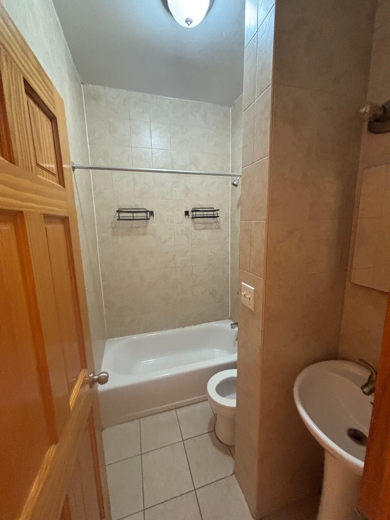 West 171st Street - Photo 7