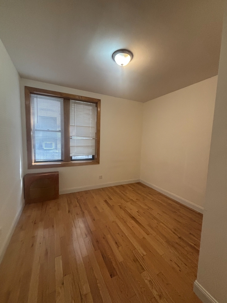 West 171st Street - Photo 4