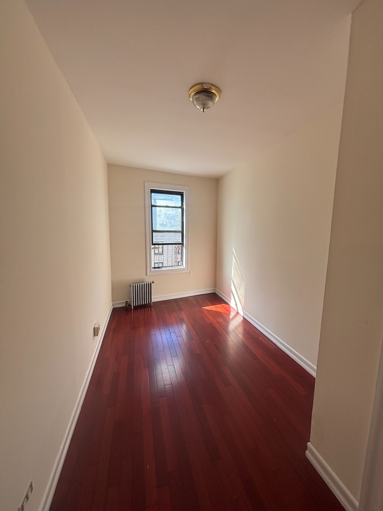 West 172nd Street - Photo 6