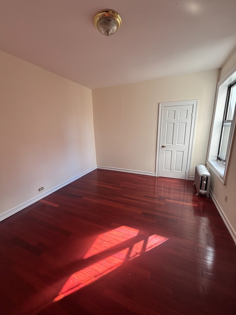 West 172nd Street - Photo 4