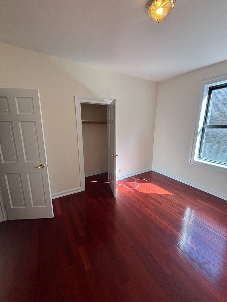 West 172nd Street - Photo 3