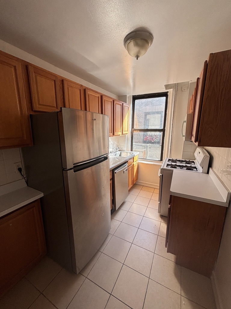 West 172nd Street - Photo 2