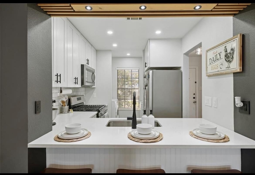 11404 Walnut Ridge Dr - Photo 2