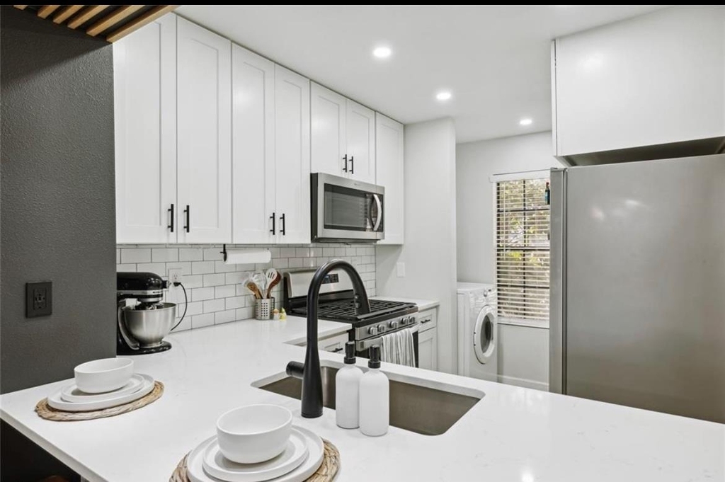 11404 Walnut Ridge Dr - Photo 1
