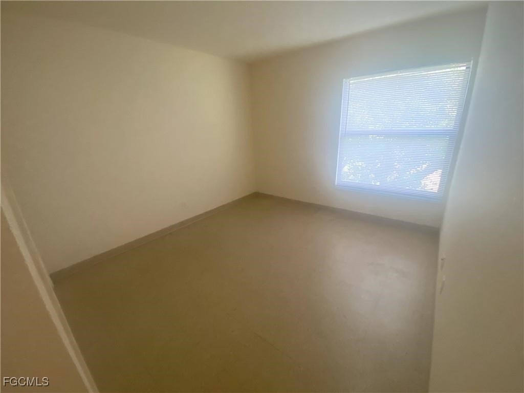 3555 Seminole Avenue - Photo 2