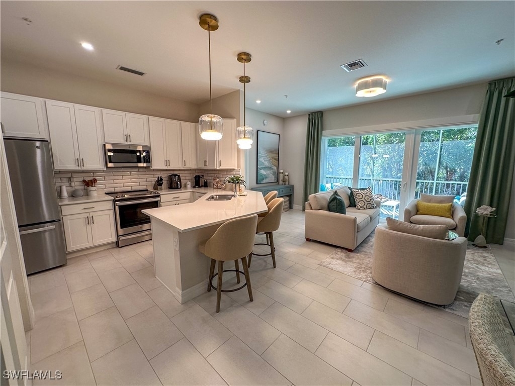 232 Indies Drive E - Photo 2