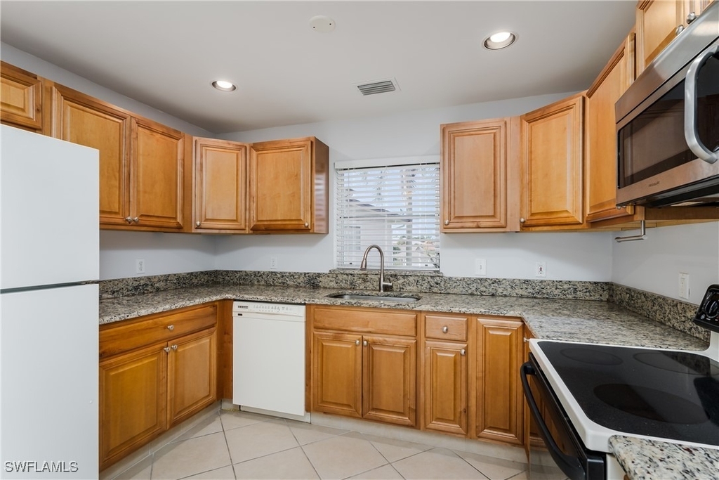 180 Cypress Way E - Photo 7