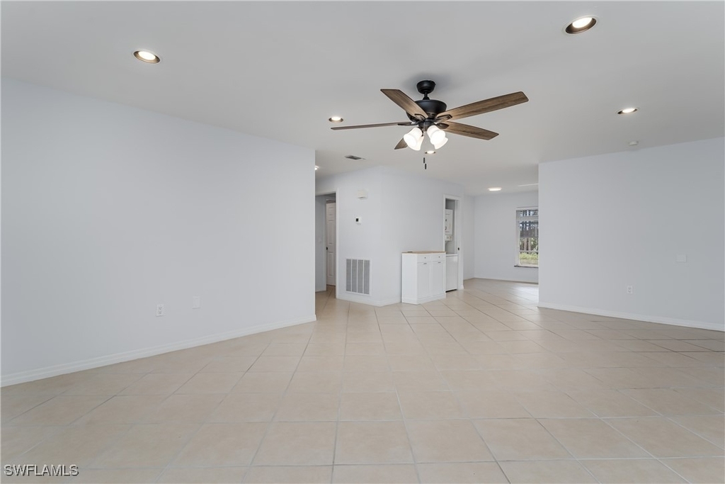 180 Cypress Way E - Photo 2