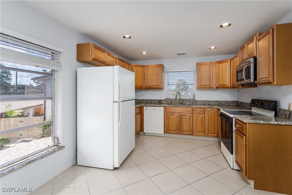 180 Cypress Way E - Photo 6