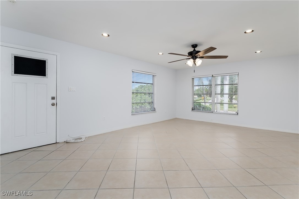 180 Cypress Way E - Photo 0