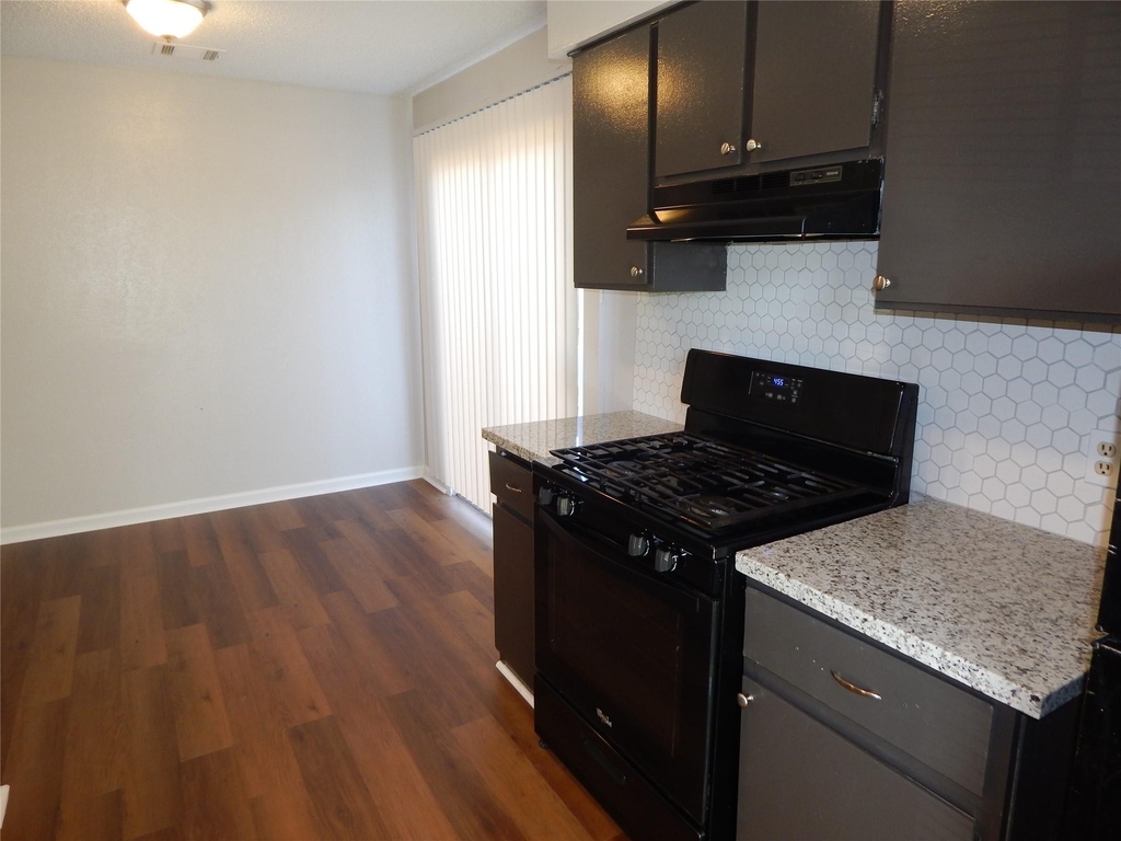 204 Northpointe Avenue - Photo 5