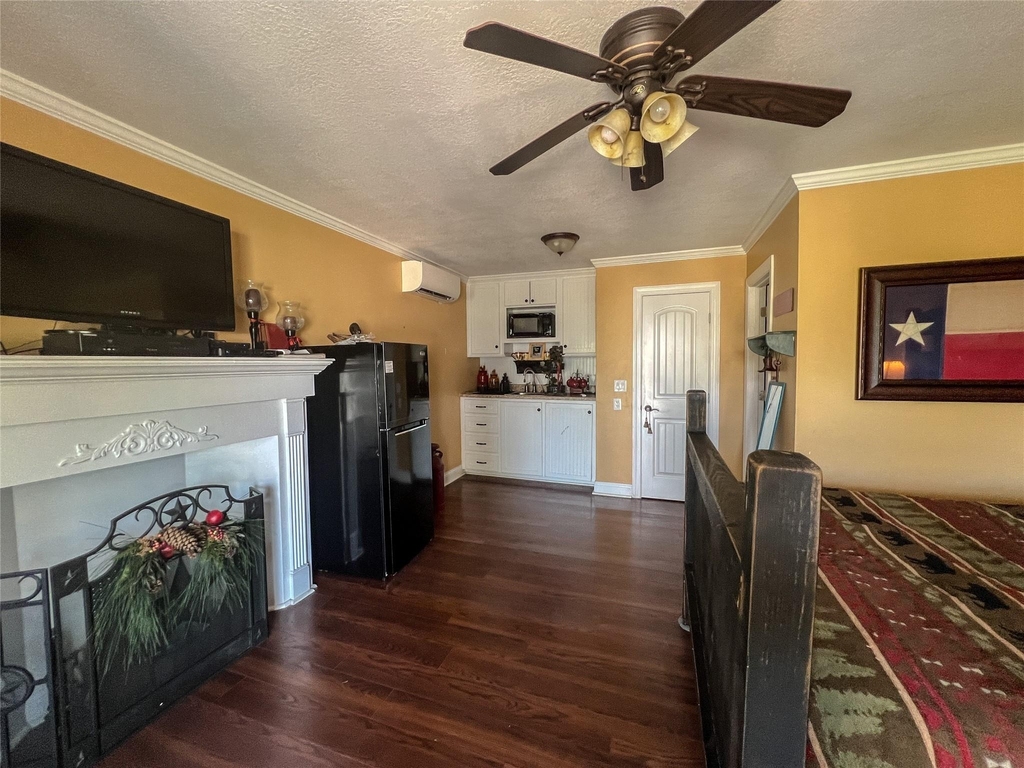 9500 Mayfield Avenue - Photo 1