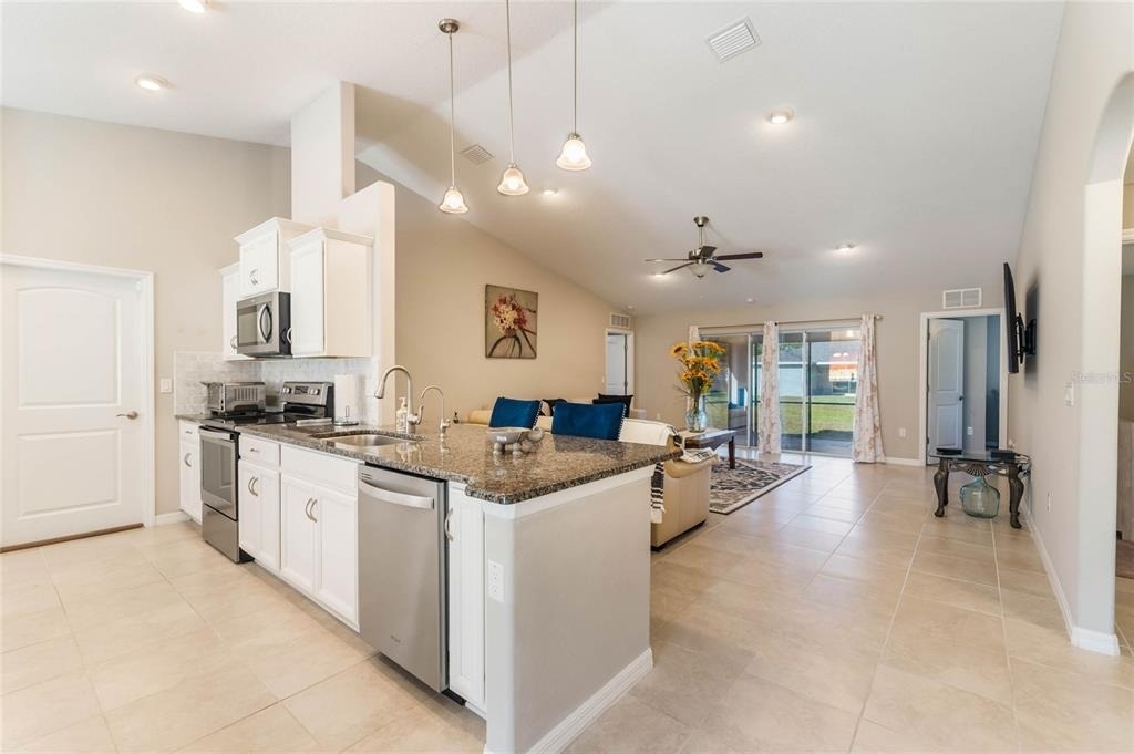 15 Raeland Lane - Photo 1
