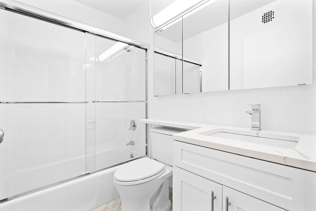 East 71st Street - Photo 5