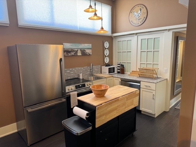 651 Park Avenue - Photo 2