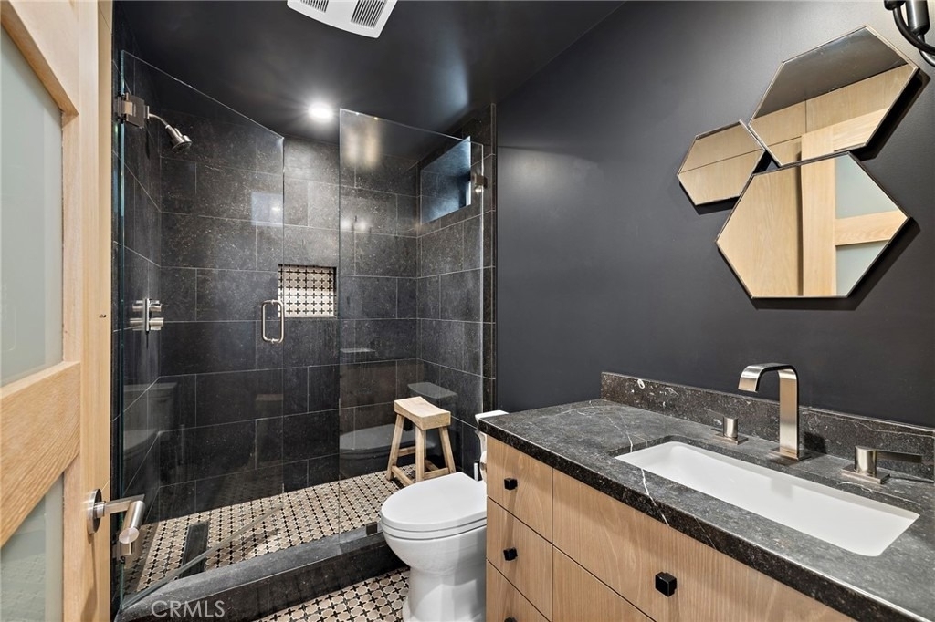 2629 Victoria Drive - Photo 29