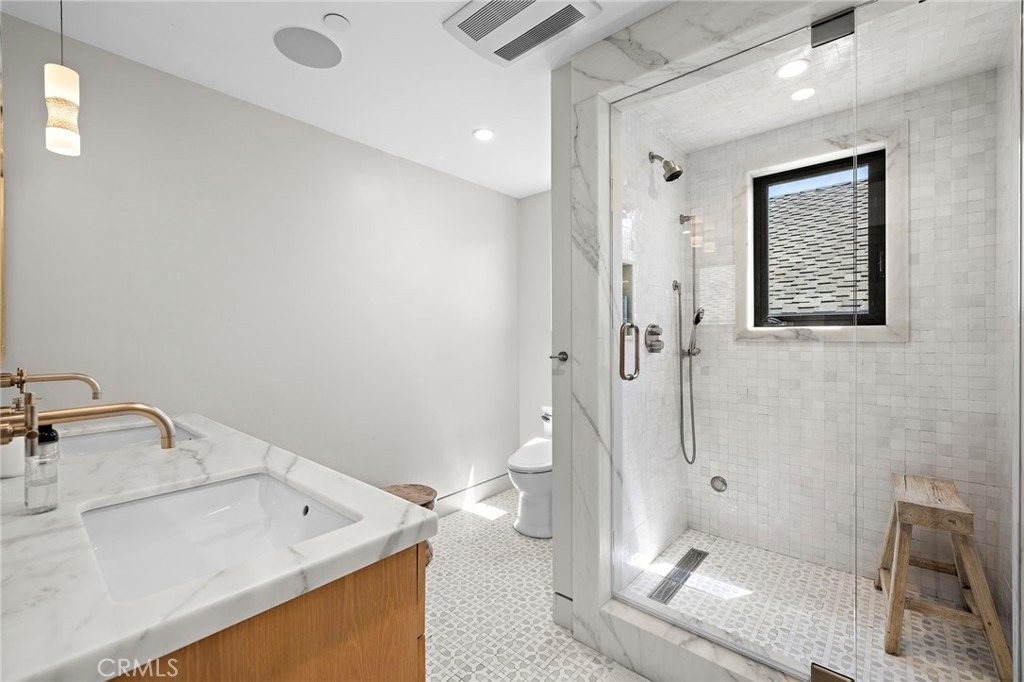 2629 Victoria Drive - Photo 19