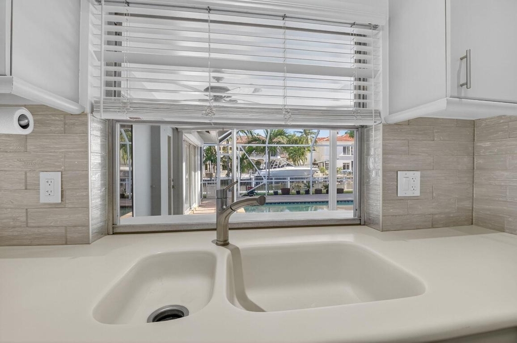 937 Banyan Drive - Photo 9