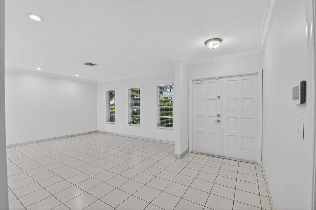 937 Banyan Drive - Photo 10