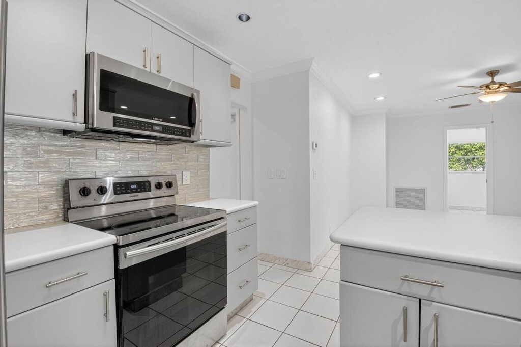 937 Banyan Drive - Photo 8