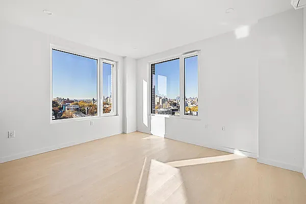 1499 Bedford Avenue - Photo 2
