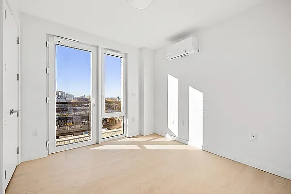 1499 Bedford Avenue - Photo 8