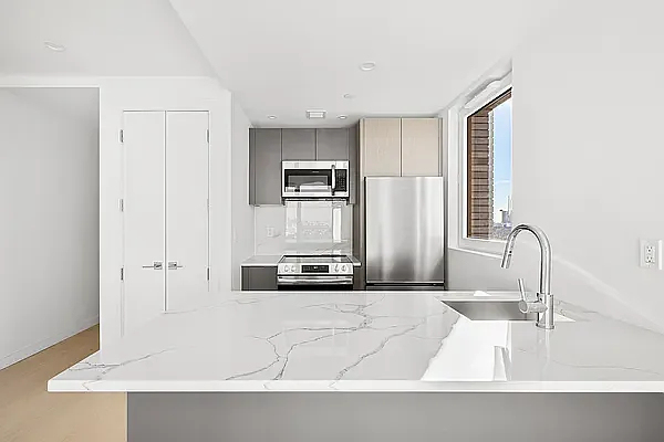 1499 Bedford Avenue - Photo 4