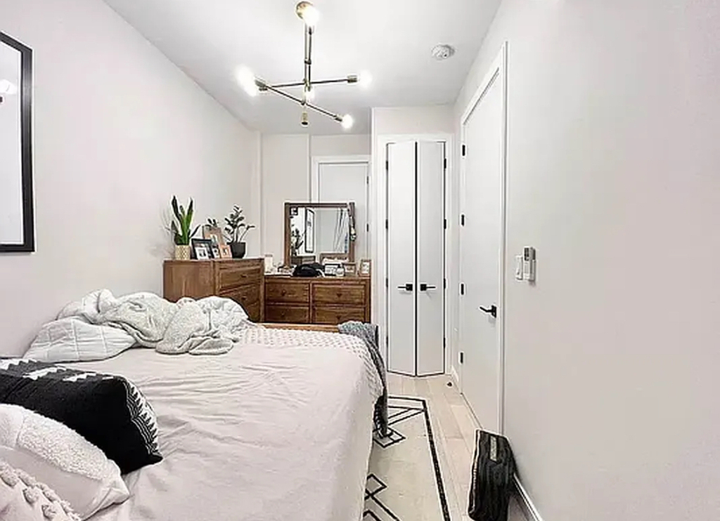 973 Kent Avenue - Photo 3