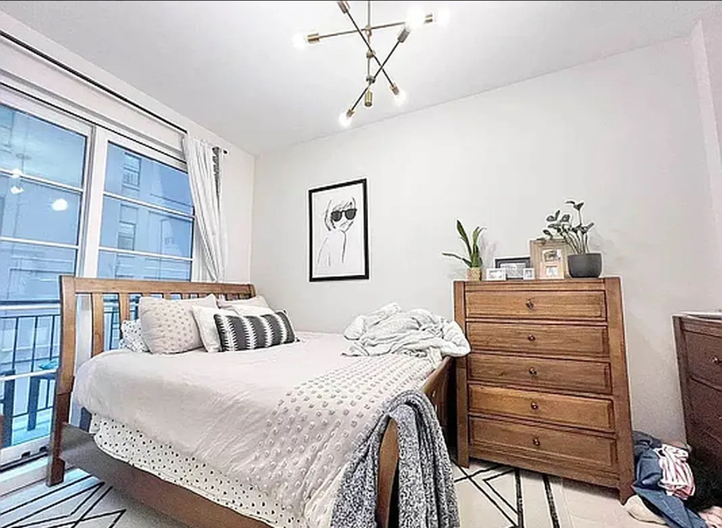 973 Kent Avenue - Photo 1