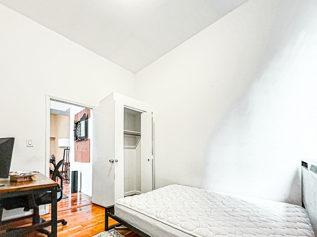 690 Greenwich Street - Photo 6