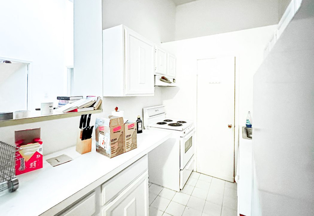 690 Greenwich Street - Photo 4
