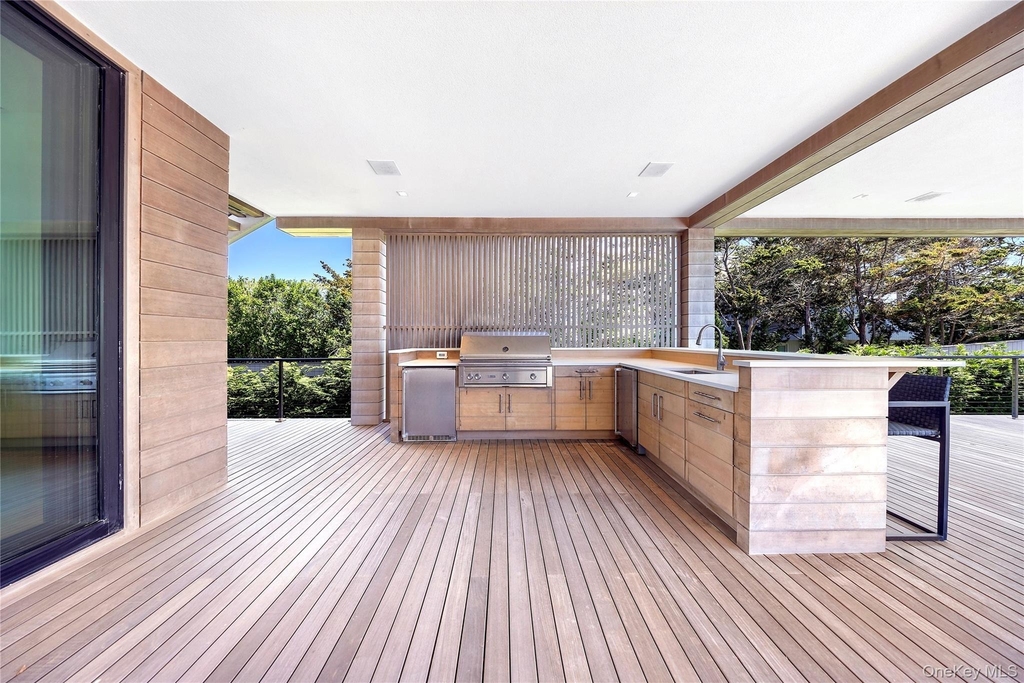 345 Dune Road - Photo 9